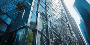 国贸大厦物业现在管事吗？