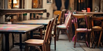 物业会提供免费的凳子吗？